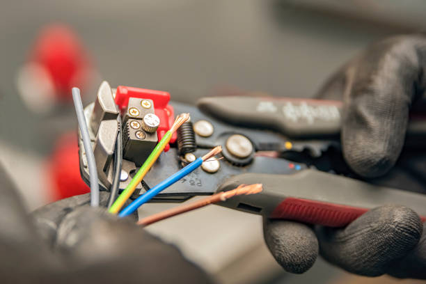 Best Affordable Electrician  in Viola, IL